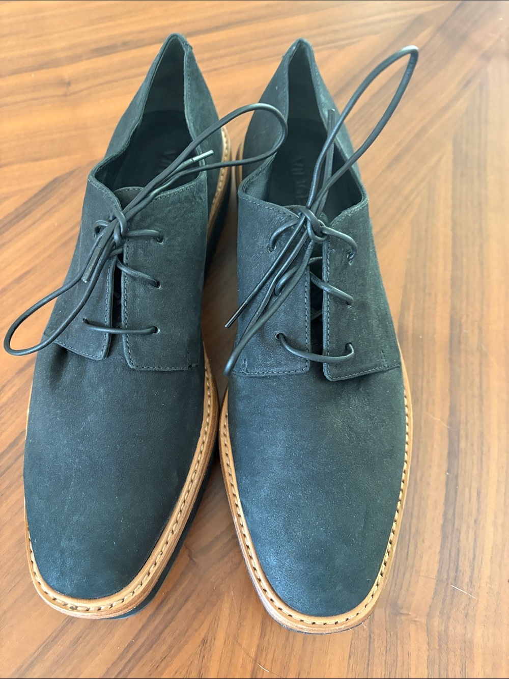 VINCE women’s Black Suede Lace-Up Dress Shoes 8.5